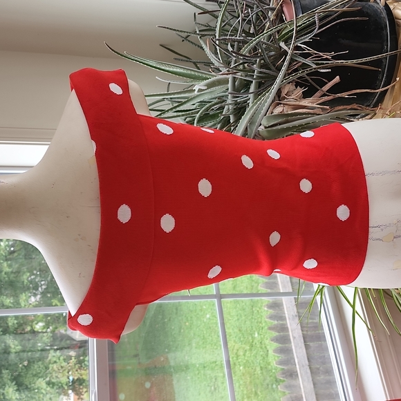 Cyrus Red and White Polka Dot Off the Shoulder Top Sz Small - Picture 4 of 5